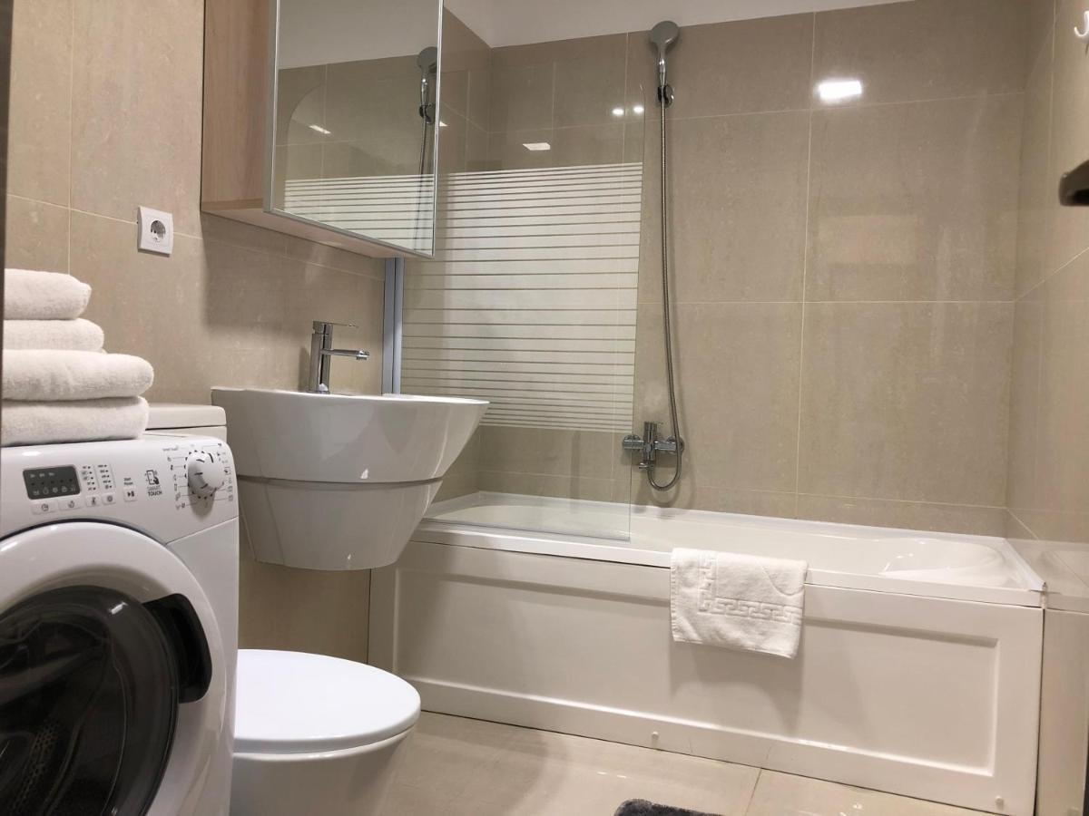 Iq Studio - Seasons Residence Braşov Esterno foto